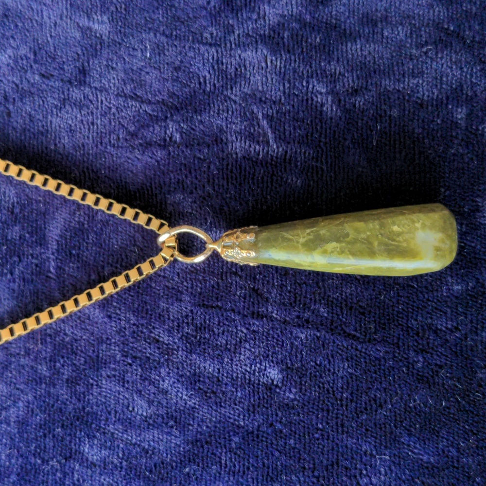 Vintage gold tone necklace with teardrop natural green gemstone pendant